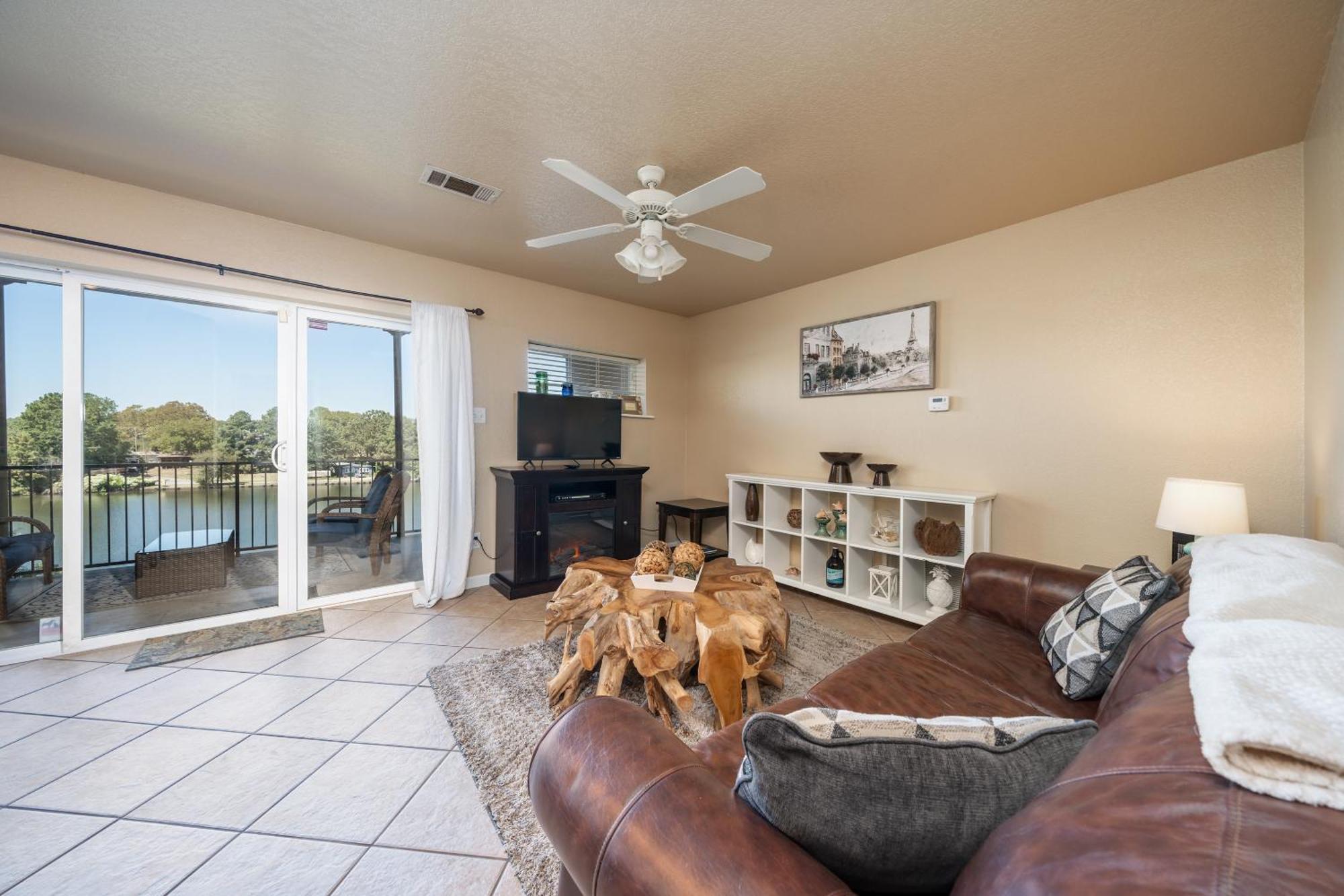 Ember'S View, Spa City Jewel- Lovely Lake Condo Hot Springs Exterior foto